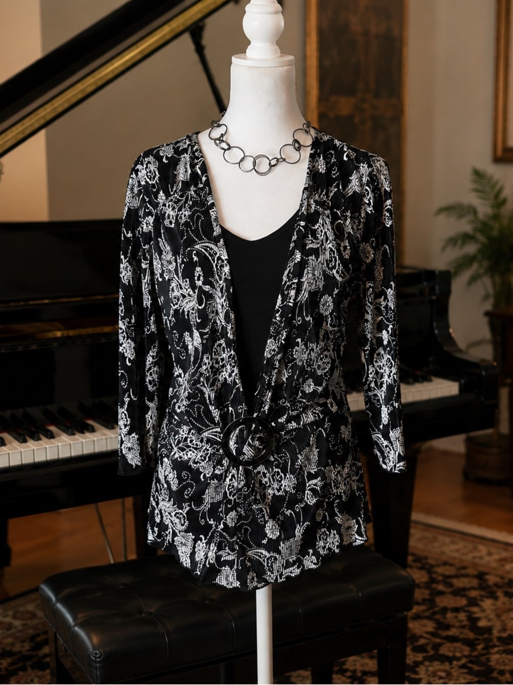 Le Grange Faux-wrap  Floral blouse